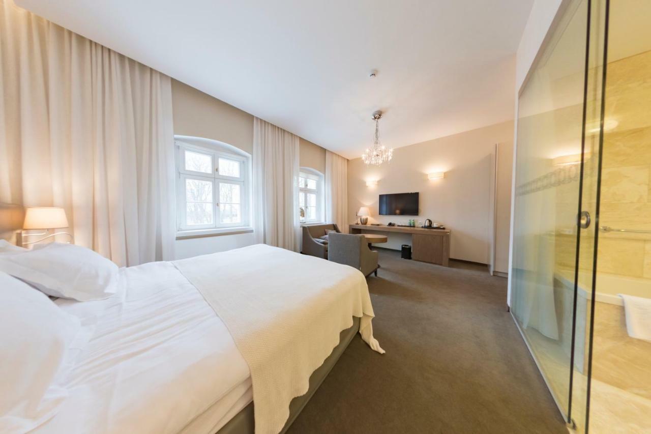 Hotel Jakubus Wilkow  Exterior foto